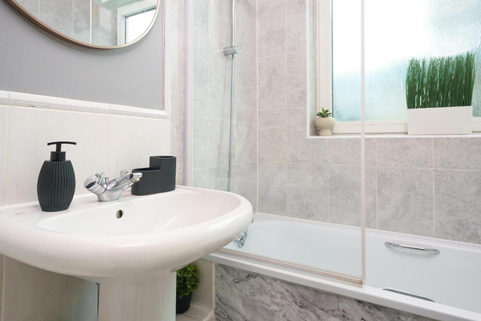 St George Thames Apartment London Ngoại thất bức ảnh